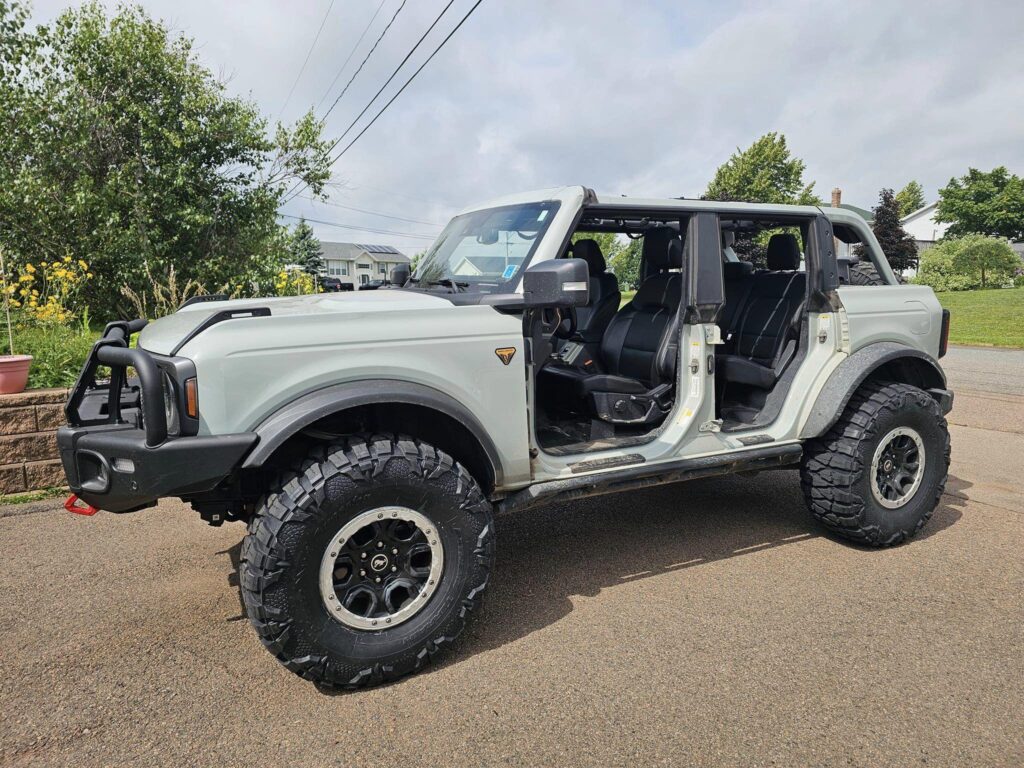 Installed 37's -- 37x13.5 Nitto Mud Grappler Tires | Bronco6G - 2021+