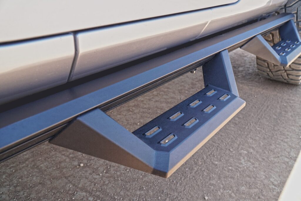 2007-2019 Silverado/Sierra Crew Cab Running Boards: STX Drop